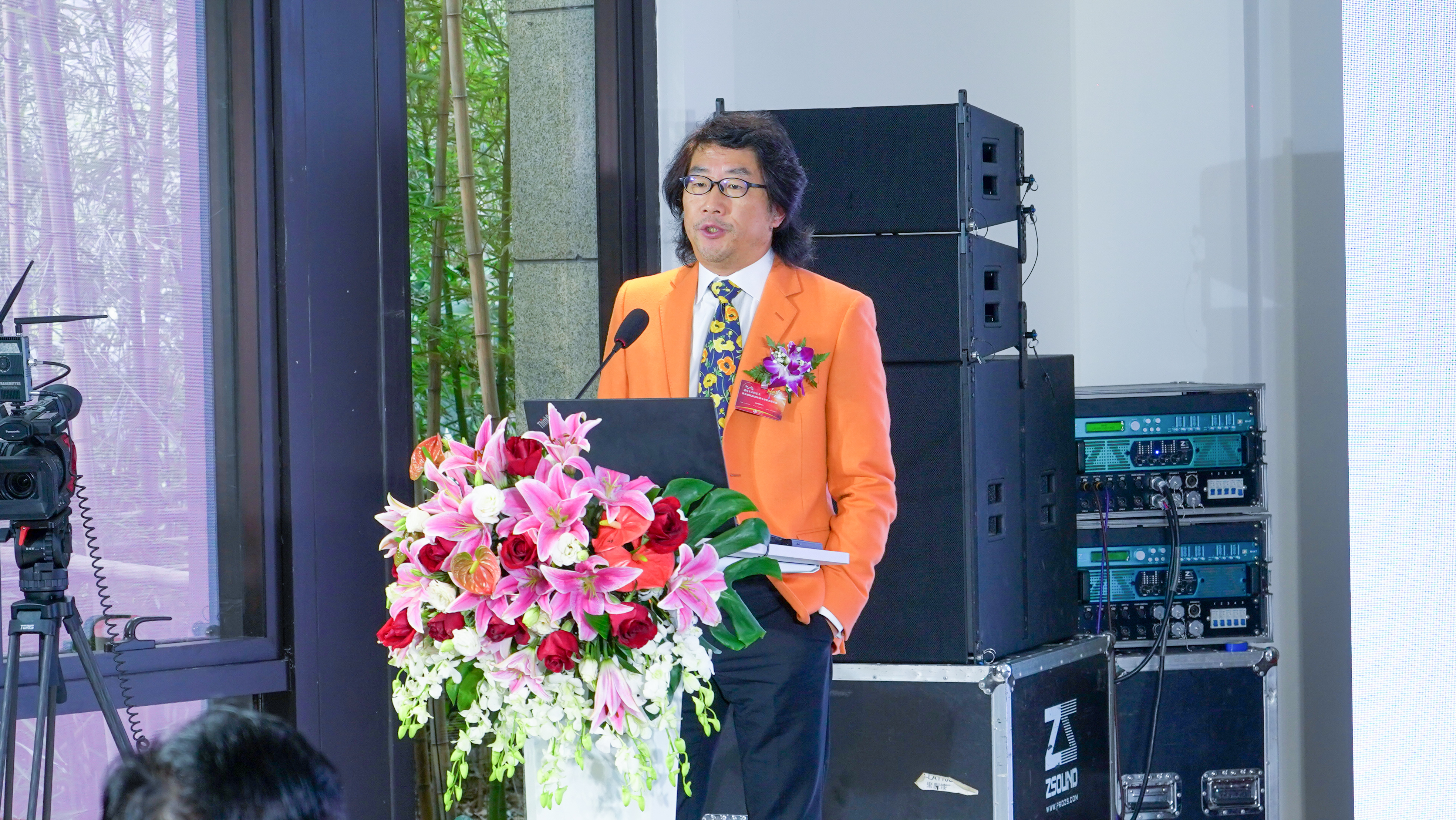 最是一年好时光 接续奋斗启新航 ——BB贝博艾弗森国际2020年度年会暨赞美大会炫彩召开